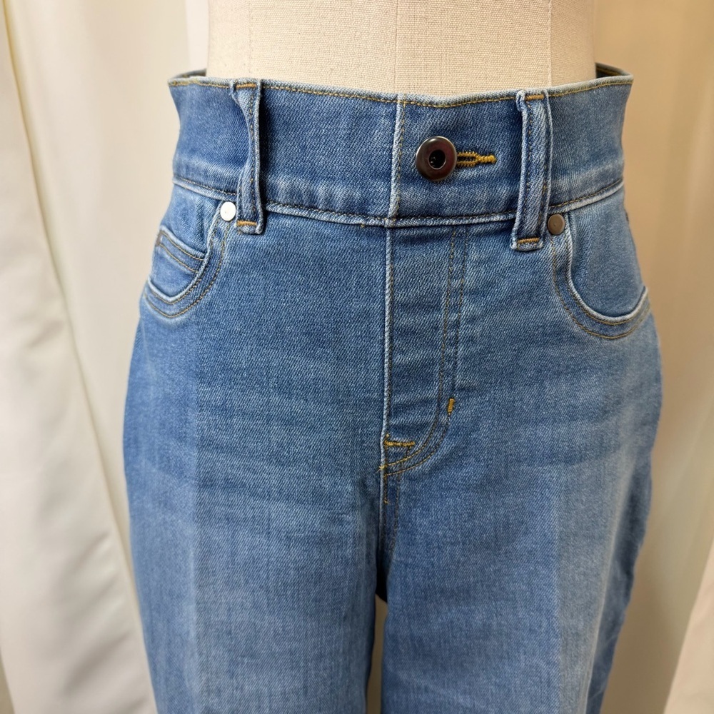 NWT SPANX ‘Cropped Wide Leg Jeans’ in “Stonewashed Blue” Size Small - Picture 4 of 16